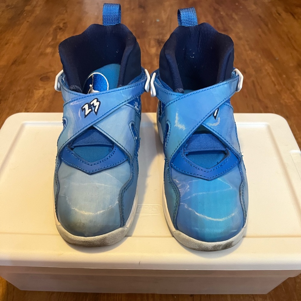 Air Jordan 8 Retro (GS) ‘Snowflakae’